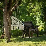 Parun Made For Leisure & Pleasure